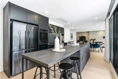 Townhouse For Sale - VIC - Collingwood - 3066 - Must Inspect: Luxurious Skyhome in Vibrant Collingwood  (Image 2)