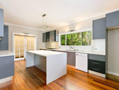 House Leased - QLD - Clifton Beach - 4879 - UNFURNISHED, TOP FLOOR, 2 BEDROOM WITH SHARED POOL ACCESS  (Image 2)