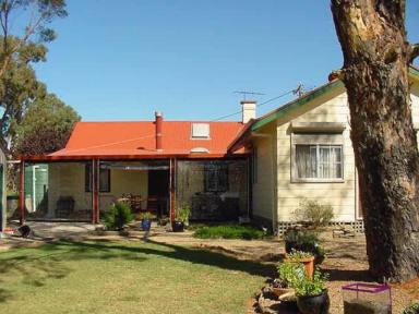 House Sold - SA - Mount Pleasant - 5235 - Rare, stone home with 1.47 Ac. Character, space and privacy.  (Image 2)