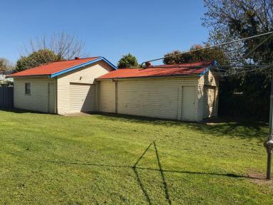 House Auction - NSW - Scone - 2337 - COLONIAL STYLE WEATHERBOARD HOME WELL SITUATED AND WITH LOADS OF INSIDE AND OUTSIDE SPACE  (Image 2)