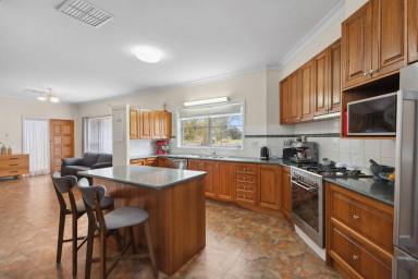 House For Sale - VIC - Strathfieldsaye - 3551 - Expansive Living, Endless Possibilities  (Image 2)