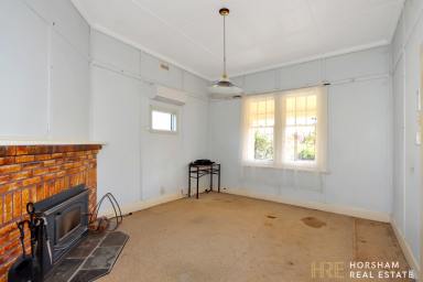 House For Sale - VIC - Minyip - 3392 - Prime Renovation Opportunity: 3 Carroll Street, Minyip  (Image 2)