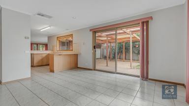 House Sold - VIC - Echuca - 3564 - Inviting, light filled residence  (Image 2)