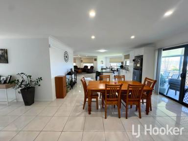 House For Sale - NSW - Inverell - 2360 - Immaculate Home in Prime Ross Hill Location  (Image 2)