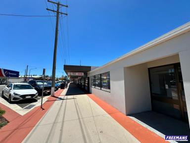 Retail For Lease - QLD - Kingaroy - 4610 - Maint Street Frontage! Resturant, Cafe or Office potential  (Image 2)