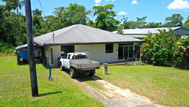 House For Sale - QLD - Tully - 4854 - Prime location! Three - Bedroom Home Close to Tully CBD  (Image 2)