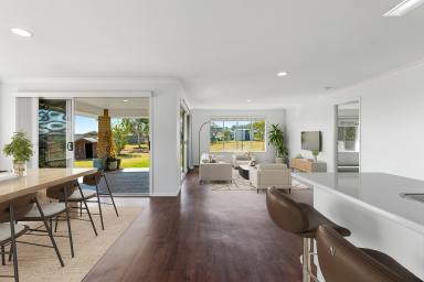 House Sold - QLD - Meringandan West - 4352 - MODERN COMFORT MEETS COUNTRY CHARM: YOUR DREAM HOME AWAITS  (Image 2)