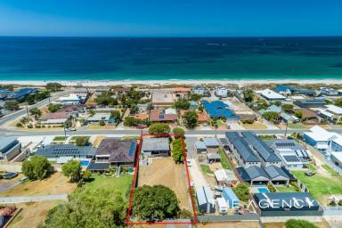 House Sold - WA - Quinns Rocks - 6030 - Perfect location, Massive 956sqm block  (Image 2)