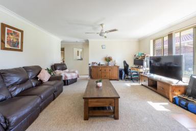 House Sold - NSW - Grafton - 2460 - BRICK HOUSE, AVAILABLE VACANT OR TENANTED, UNDER $400k!  (Image 2)