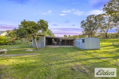 House For Sale - VIC - Redbank - 3477 - Country Living at Its Finest  (Image 2)