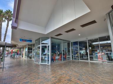 Retail Sold - VIC - Mildura - 3500 - Great Retail Shop / Office or Therapist Salon in the Centre of Mildura's City Heart  (Image 2)