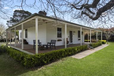 Cropping For Sale - NSW - Crookwell - 2583 - Charming Rural Retreat  (Image 2)