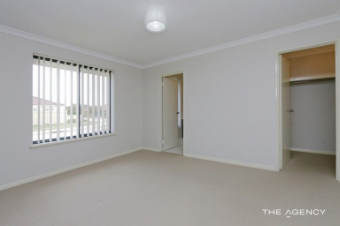 House For Sale - WA - Canning Vale - 6155 - Calling all investors and first home buyers!  (Image 2)