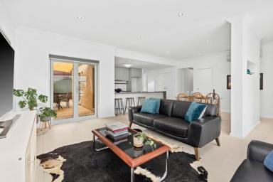 Unit For Sale - VIC - Kennington - 3550 - Modern Living in the Heart of Kennington  (Image 2)