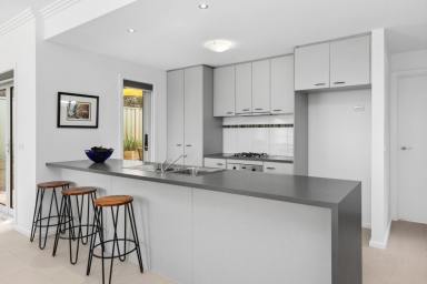 Unit For Sale - VIC - Kennington - 3550 - Modern Living in the Heart of Kennington  (Image 2)