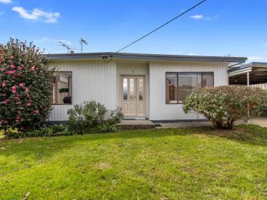 House Sold - VIC - Fish Creek - 3959 - Stylishly updated in fabulous Fish Creek  (Image 2)