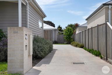 Unit For Sale - VIC - Redan - 3350 - Stylish Modern Living In Redan With Own Title  (Image 2)