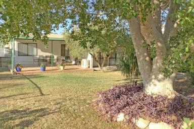 House For Sale - QLD - Longreach - 4730 - Lovely front patio  (Image 2)