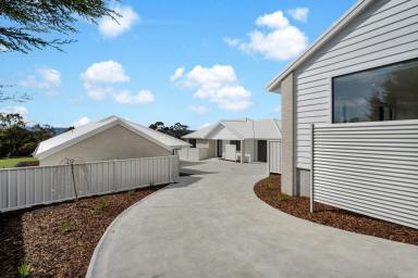 Townhouse For Sale - TAS - Exeter - 7275 - WELCOME HOME!  (Image 2)