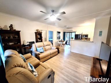 House For Sale - QLD - Karragarra Island - 4184 - A very neat package on Karragarra Island  (Image 2)