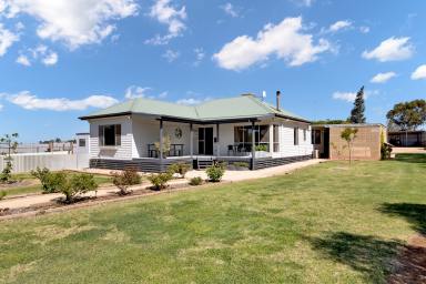 House Sold - VIC - Red Cliffs - 3496 - Charming Semi-Rural Retreat on Over 4 Acres  (Image 2)