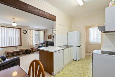 House For Sale - NSW - Unanderra - 2526 - First Home Buyers Opportunity  (Image 2)