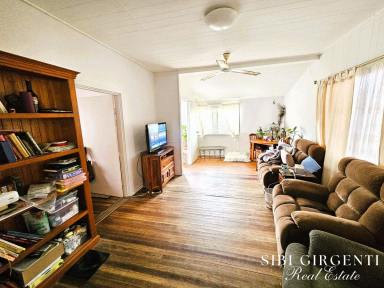 House For Sale - QLD - Dimbulah - 4872 - GREAT STARTER  (Image 2)