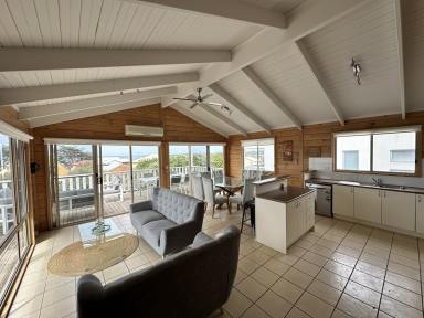 House Leased - VIC - Apollo Bay - 3233 - COASTAL LIVING - FULLY FURNISHED HOME  (Image 2)