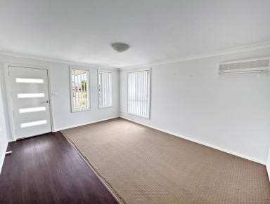 Duplex/Semi-detached Leased - NSW - Dubbo - 2830 - South Living  (Image 2)