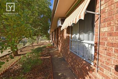 Unit For Sale - VIC - Mooroopna - 3629 - LARGE THREE BEDROOM TOWNHOUSE WITH NO BODY CORPORATE!  (Image 2)