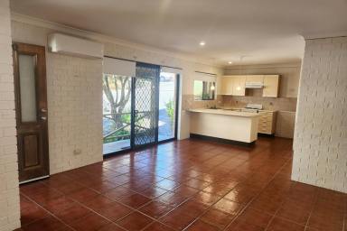 Unit For Lease - NSW - Surf Beach - 2536 - Relaxing Coastal Living  (Image 2)