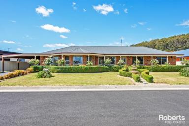 House For Sale - TAS - Turners Beach - 7315 - Charming Family Home in a Beautiful Location!!  (Image 2)