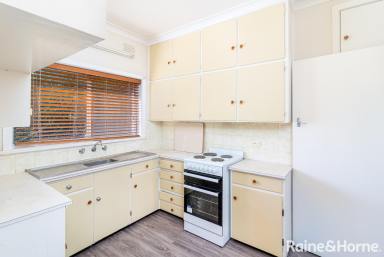 House Leased - NSW - Kooringal - 2650 - Two Bedroom Family Home  (Image 2)