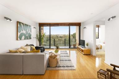 Apartment Sold - VIC - Hawthorn - 3122 - Cosmopolitan living with stunning river and parkland views  (Image 2)