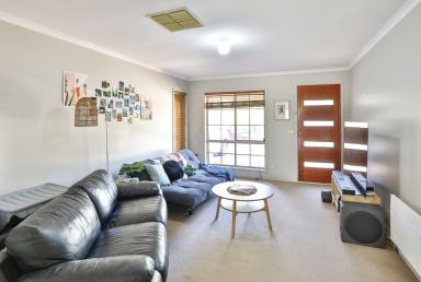 Townhouse For Sale - VIC - Mildura - 3500 - PERFECT INVESTMENT IN GREAT LOCATION  (Image 2)