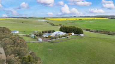 House For Sale - VIC - Mount Mercer - 3352 - Incredible Lifestyle Property – Beautiful Views!  (Image 2)