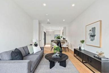 Townhouse For Sale - NSW - Charlestown - 2290 - Modern Townhouse in the middle of Charlestown  (Image 2)