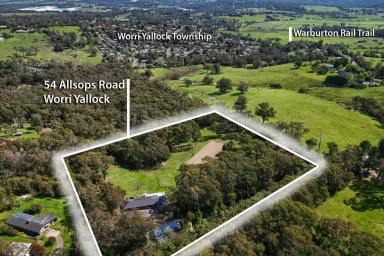 House For Sale - VIC - Woori Yallock - 3139 - HORSE LOVERS DREAM...5.5 ACRES APPROX  (Image 2)