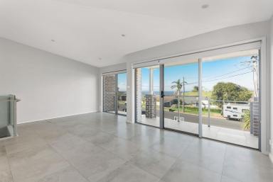 House For Lease - NSW - Kiama - 2533 - Stunning 3 Bedroom Duplex!  (Image 2)