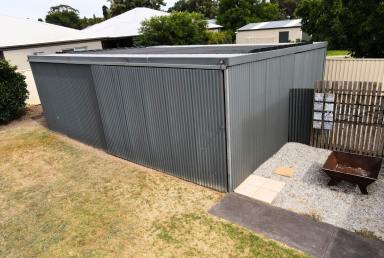 House For Sale - VIC - Nagambie - 3608 - Poolside Living  (Image 2)