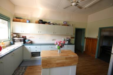 House For Sale - VIC - Rochester - 3561 - CENTRALLY LOCATED 3-BEDROOM HOME  (Image 2)