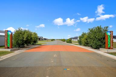 Residential Block For Sale - QLD - Ashfield - 4670 - COME AND ENJOY THE BROOKFIELD LIFESTYLE  (Image 2)