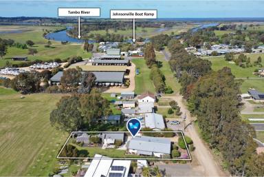 House For Sale - VIC - Johnsonville - 3902 - Presentation Perfect At Johnsonville  (Image 2)