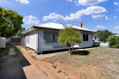 House For Sale - VIC - Mildura - 3500 - Perfect starter or investment!  (Image 2)