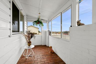 House Sold - NSW - Goulburn - 2580 - Cozy and Charming Home in Goulburn  (Image 2)