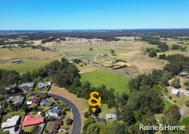 House For Sale - NSW - Cambewarra Village - 2540 - Half an acre with no neighbours !  (Image 2)