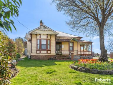 House Sold - TAS - Sheffield - 7306 - A Federation Beauty Ready to Shine Again  (Image 2)