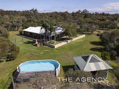 House For Sale - WA - Ambergate - 6280 - OPPORTUNITY OF A LIFESTYLE - 5.140 ACRES CLOSE TO TOWN  Viewing 2.30pm 29/9/24 by appt  (Image 2)