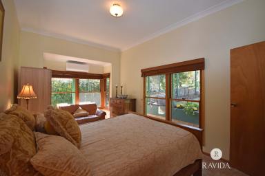 House For Sale - VIC - Beechworth - 3747 - FANTASTIC OPPORTUNITY ON FREDERICK STREET  (Image 2)