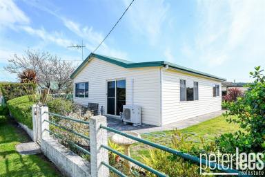 House For Sale - TAS - Gravelly Beach - 7276 - Neat Cottage Perfect for a First Home or Downsizer  (Image 2)